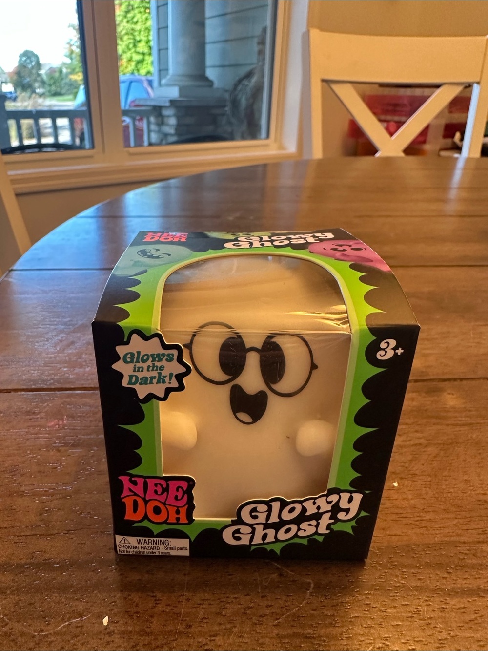 NeeDoh Glowy Ghost White with Glasses – Glow in the Dark Halloween Squishy